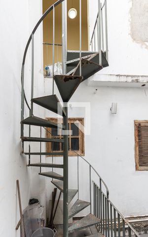 Casa à venda com 250m², 5 quartos e 1 vagaÁrea de Serviço 2 (segunda andar)