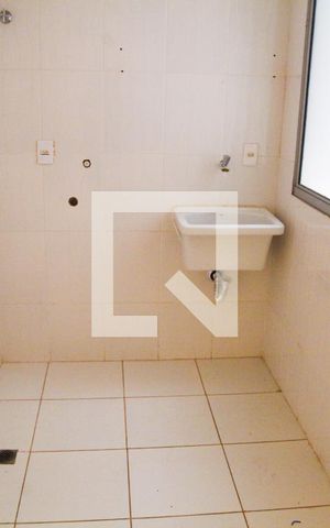 Apartamento à venda com 58m², 2 quartos e 1 vaga Apartamento à venda com 58m², 2 quartos e 1 vagaCozinha e Área de Serviço