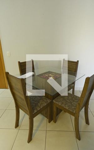 Studio para alugar com 50m², 1 quarto e 1 vaga Studio para alugar com 50m², 1 quarto e 1 vagaMesa