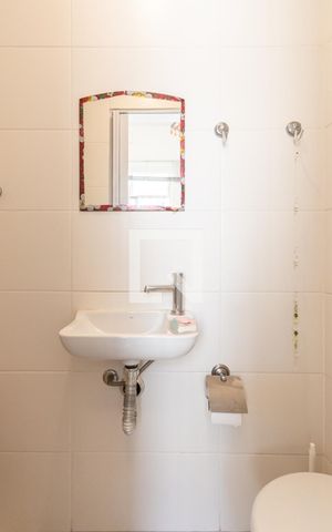 Apartamento à venda com 92m², 2 quartos e sem vagaBanheiro de serviço