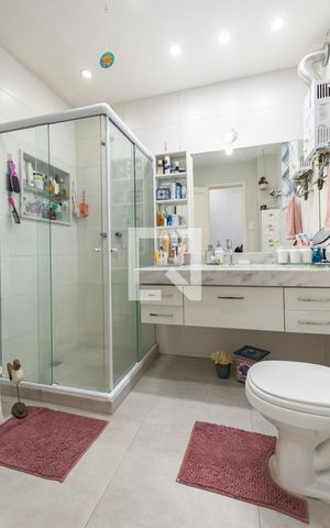 Apartamento à venda com 92m², 2 quartos e sem vagaBanheiro