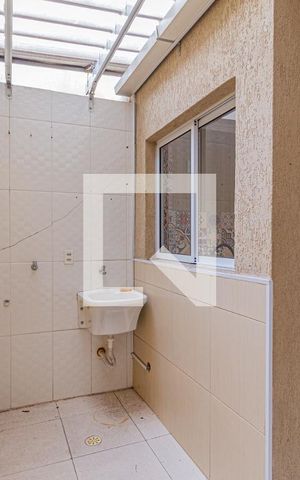 Casa de condomínio à venda com 58m², 2 quartos e 1 vaga Casa de condomínio à venda com 58m², 2 quartos e 1 vagaÁrea de serviço