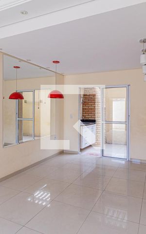 Casa de condomínio à venda com 58m², 2 quartos e 1 vaga Casa de condomínio à venda com 58m², 2 quartos e 1 vagaSala