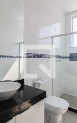 Casa para alugar com 140m², 2 quartos e 2 vagas Casa para alugar com 140m², 2 quartos e 2 vagasBanheiro da Suíte 1