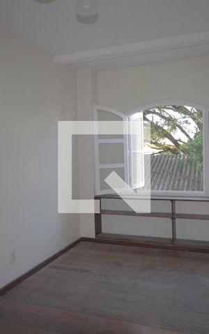 Casa à venda com 260m², 5 quartos e 4 vagasQuarto 2 casa 2