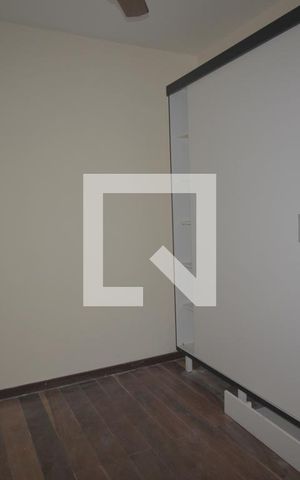 Casa à venda com 260m², 5 quartos e 4 vagasCloset