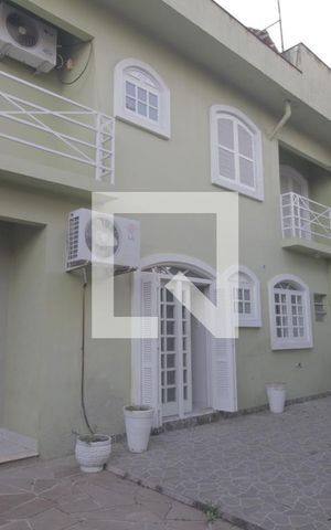 Casa à venda com 260m², 5 quartos e 4 vagasÁrea externa