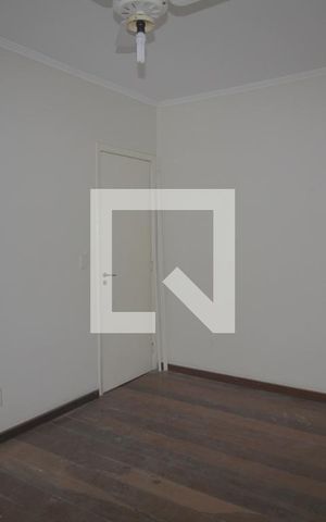 Casa à venda com 260m², 5 quartos e 4 vagasQuarto 1 casa 2