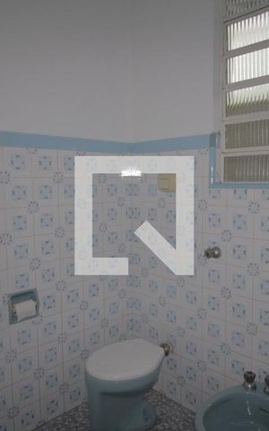 Casa à venda com 260m², 5 quartos e 4 vagasBanheiro