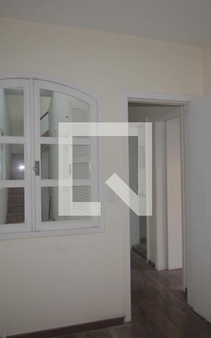 Casa à venda com 260m², 5 quartos e 4 vagasCloset
