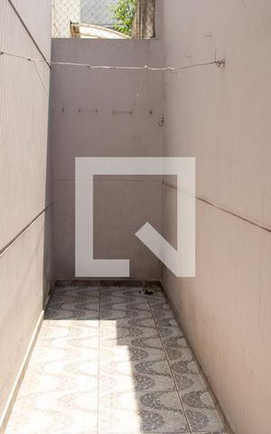 Casa de condomínio à venda com 74m², 2 quartos e 1 vagaÁrea de Serviço