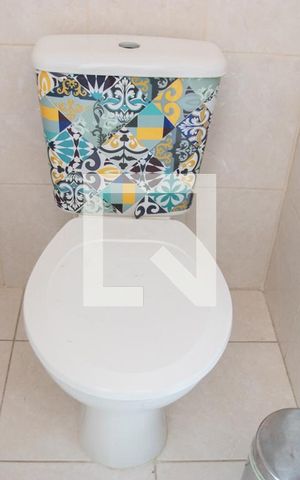 Casa de condomínio à venda com 74m², 2 quartos e 1 vagaBanheiro do Quarto 1