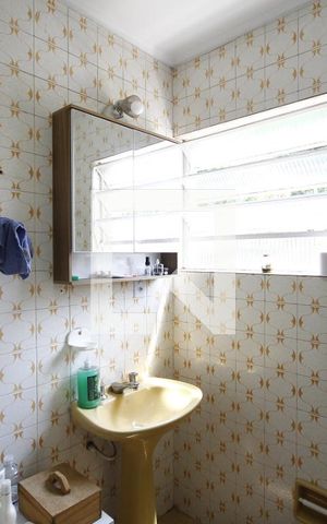 Apartamento à venda com 49m², 1 quarto e sem vagaBanheiro