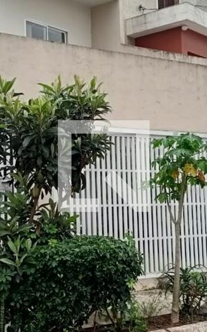 Casa à venda com 232m², 2 quartos e 2 vagasFachada 