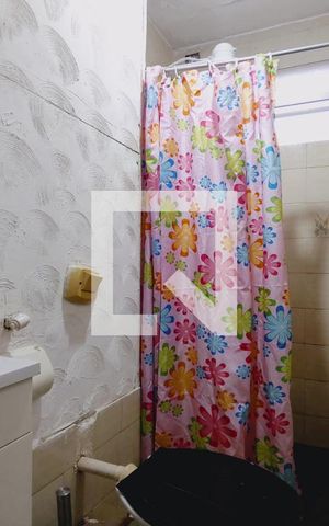 Apartamento à venda com 70m², 2 quartos e 1 vaga Apartamento à venda com 70m², 2 quartos e 1 vagaBanheiro