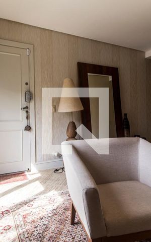 Casa de condomínio à venda com 530m², 4 quartos e 6 vagas Casa de condomínio à venda com 530m², 4 quartos e 6 vagasHall de entrada