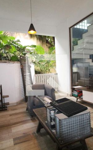Casa de condomínio à venda com 500m², 4 quartos e 5 vagasÁrea externa 