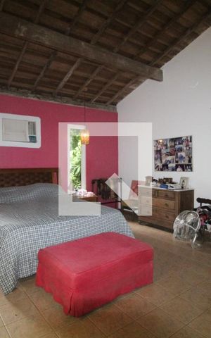 Casa de condomínio à venda com 500m², 4 quartos e 5 vagasSuíte 3