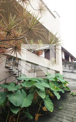 Casa de condomínio à venda com 500m², 4 quartos e 5 vagasGaragem 