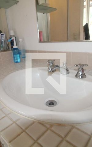 Casa de condomínio à venda com 500m², 4 quartos e 5 vagasBanheiro da Suíte 2