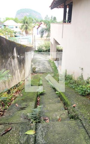 Casa de condomínio à venda com 500m², 4 quartos e 5 vagasGaragem