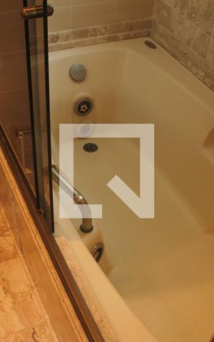 Apartamento à venda com 130m², 3 quartos e 2 vagasBanheiro da Suíte 1