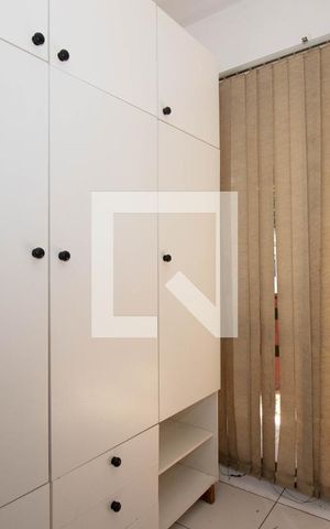 Studio para alugar com 28m², 1 quarto e sem vaga Studio para alugar com 28m², 1 quarto e sem vagaQuarto