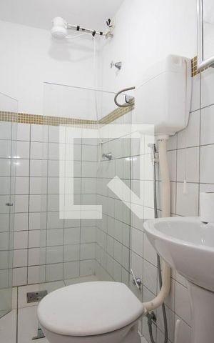 Studio para alugar com 28m², 1 quarto e sem vaga Studio para alugar com 28m², 1 quarto e sem vagaBanheiro Social