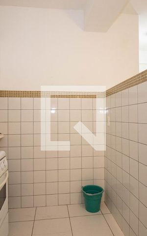 Studio para alugar com 28m², 1 quarto e sem vaga Studio para alugar com 28m², 1 quarto e sem vagaCozinha e Área de Serviço
