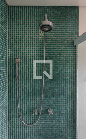 Apartamento para alugar com 126m², 2 quartos e 1 vaga Apartamento para alugar com 126m², 2 quartos e 1 vagaBanheiro da Suíte 1