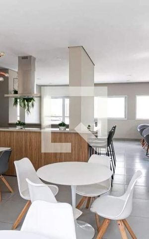 Apartamento à venda com 33m², 2 quartos e sem vagaÁrea comum