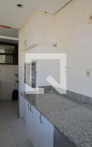 Apartamento à venda com 76m², 1 quarto e 1 vagaÁrea de Serviço