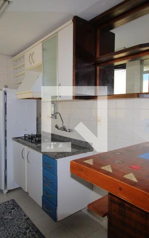 Apartamento à venda com 76m², 1 quarto e 1 vagaCozinha