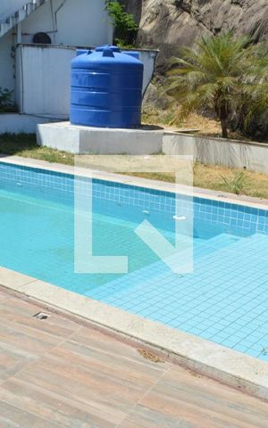 Casa de condomínio para alugar com 390m², 3 quartos e 1 vaga Casa de condomínio para alugar com 390m², 3 quartos e 1 vagaPiscina