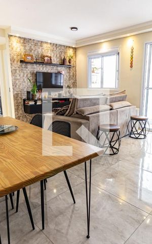Apartamento à venda com 65m², 2 quartos e 1 vaga Apartamento à venda com 65m², 2 quartos e 1 vagaSala