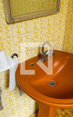 Casa à venda com 100m², 2 quartos e 4 vagas Casa à venda com 100m², 2 quartos e 4 vagasBanheiro - Pia