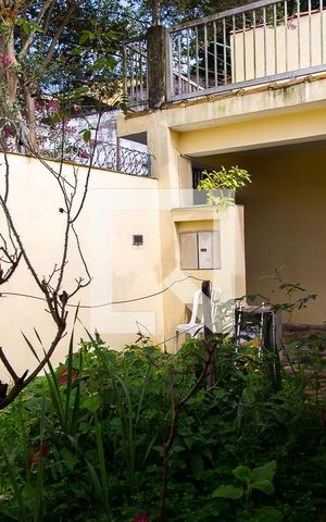 Casa à venda com 100m², 2 quartos e 4 vagas Casa à venda com 100m², 2 quartos e 4 vagasJardim
