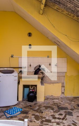 Casa à venda com 100m², 2 quartos e 4 vagas Casa à venda com 100m², 2 quartos e 4 vagasÁrea de Serviço