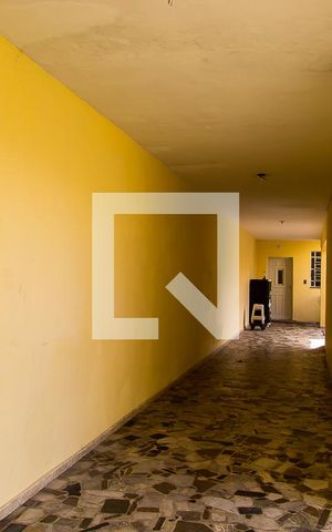 Casa à venda com 100m², 2 quartos e 4 vagas Casa à venda com 100m², 2 quartos e 4 vagasGaragem