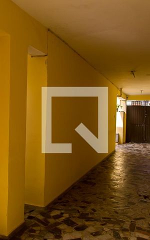 Casa à venda com 100m², 2 quartos e 4 vagas Casa à venda com 100m², 2 quartos e 4 vagasGaragem
