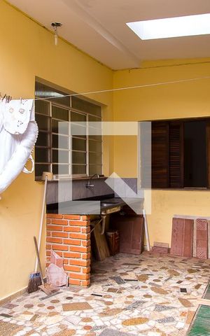 Casa à venda com 100m², 2 quartos e 4 vagas Casa à venda com 100m², 2 quartos e 4 vagasEspaço Gourmet