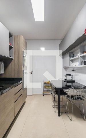 Apartamento à venda com 120m², 3 quartos e 1 vaga Apartamento à venda com 120m², 3 quartos e 1 vagaCozinha