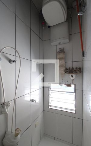 Casa à venda com 500m², 4 quartos e 6 vagasBanheiro da Suíte