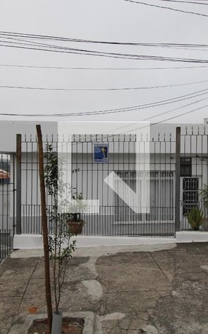 Casa à venda com 500m², 4 quartos e 6 vagasFachada