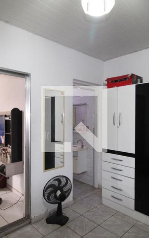 Casa à venda com 500m², 4 quartos e 6 vagasQuarto 3 - Suíte