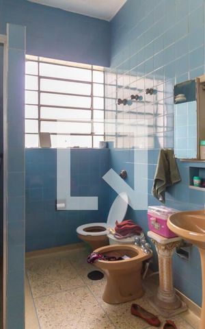 Casa para alugar com 308m², 5 quartos e 10 vagas Casa para alugar com 308m², 5 quartos e 10 vagasBanheiro2