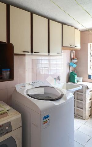 Casa à venda com 200m², 4 quartos e 3 vagas Casa à venda com 200m², 4 quartos e 3 vagasLavanderia