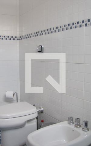 Casa à venda com 230m², 3 quartos e 2 vagasBanheiro 1