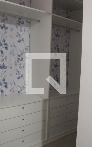 Casa à venda com 230m², 3 quartos e 2 vagasCloset Quarto 2