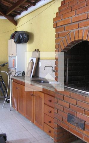 Casa à venda com 230m², 3 quartos e 2 vagasSalão de Festas
